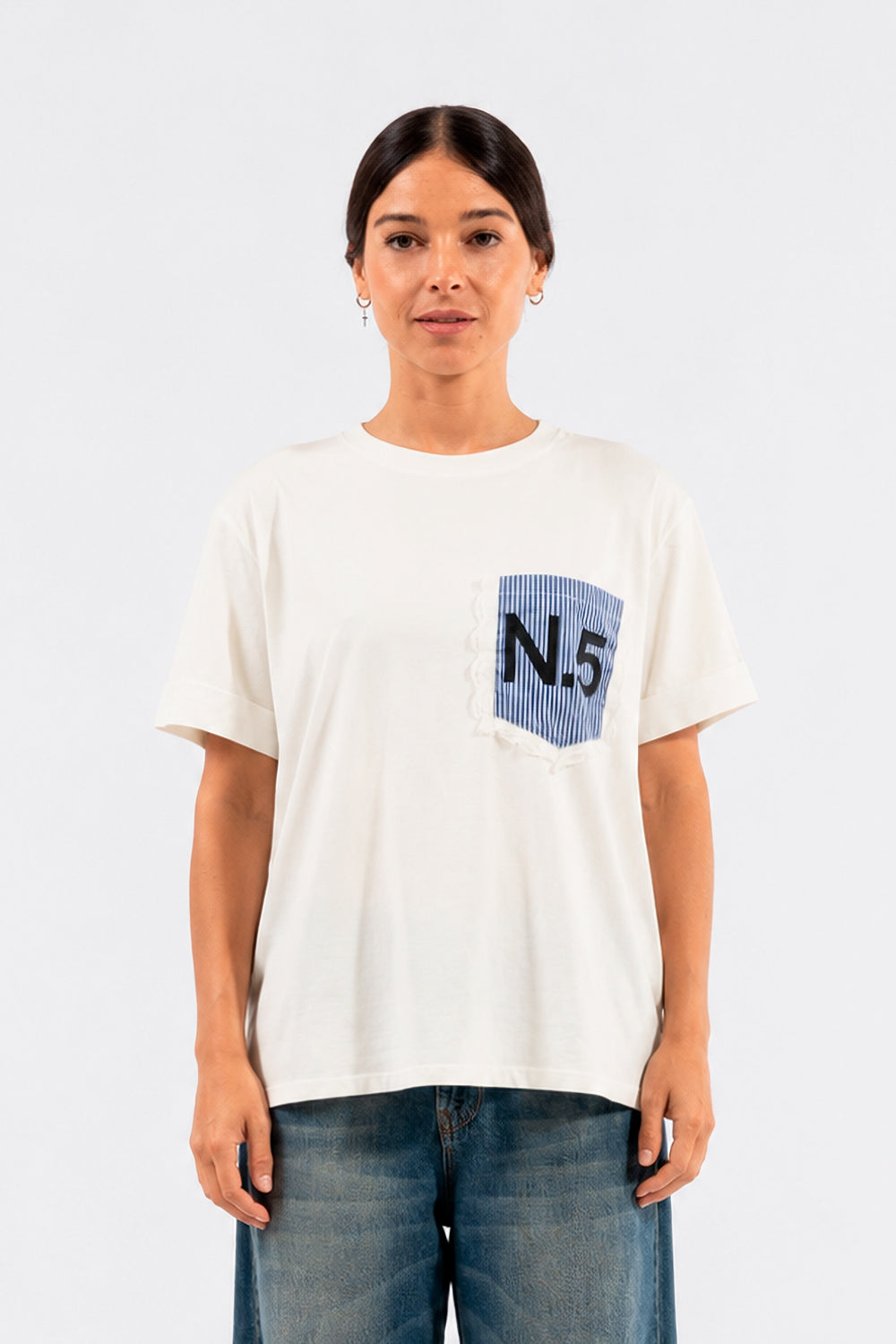 T-SHIRT SPALLINE CON TASCA