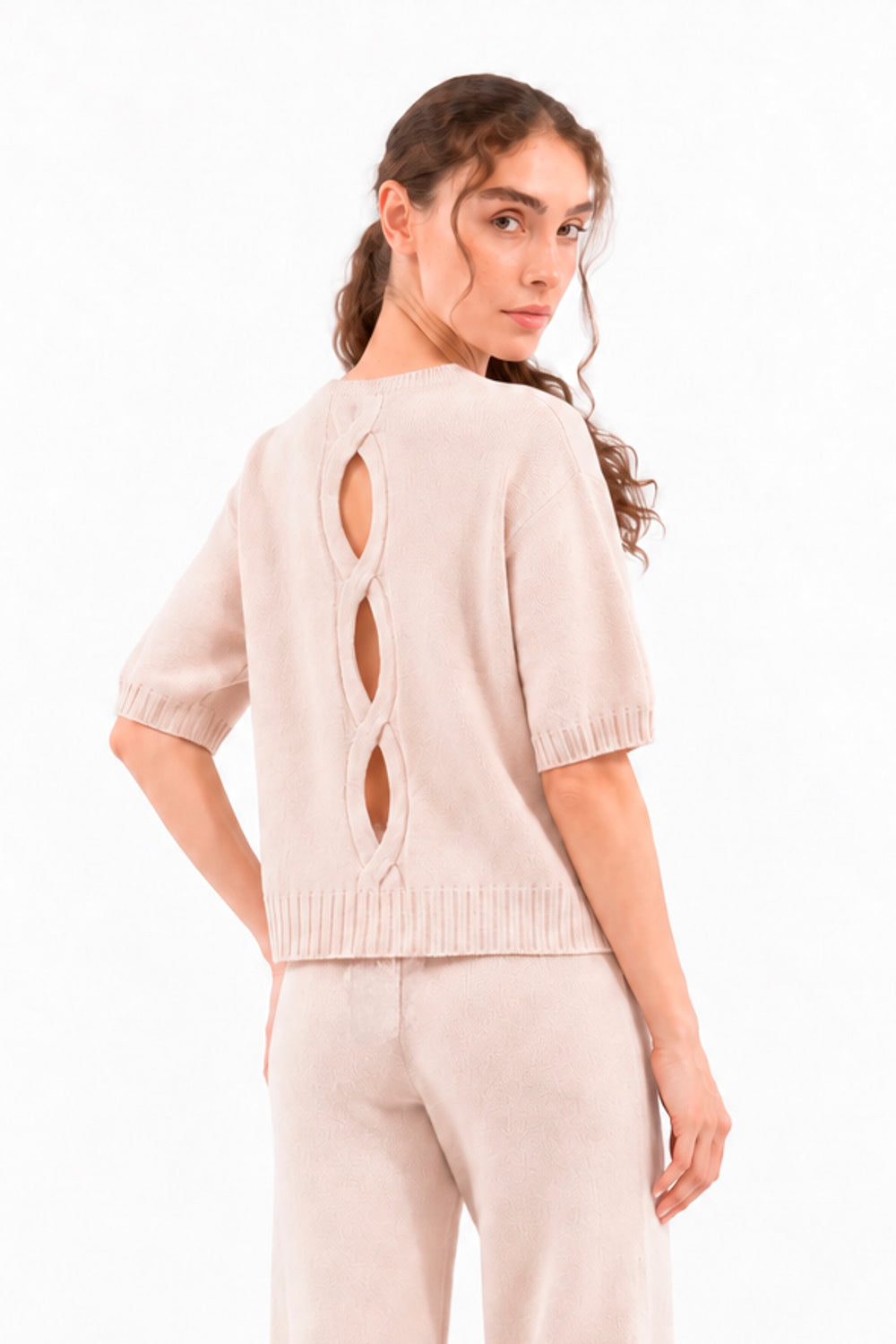 MAGLIA GIROCOLLO TRECCIA SCHIENA