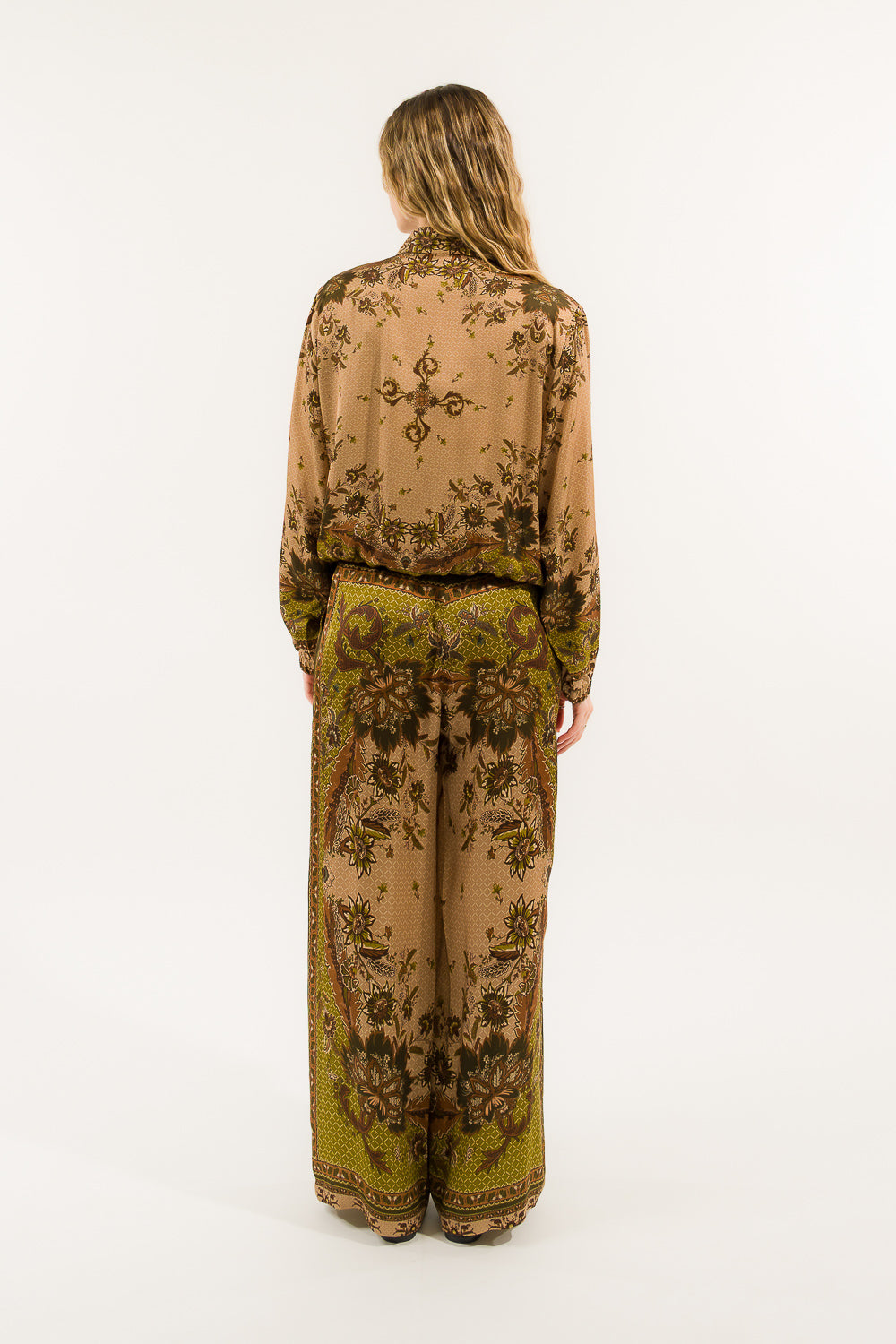 COMPLETO BOMBER E PANTALONE RASO